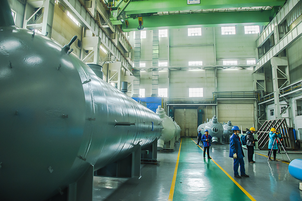 ���̰���